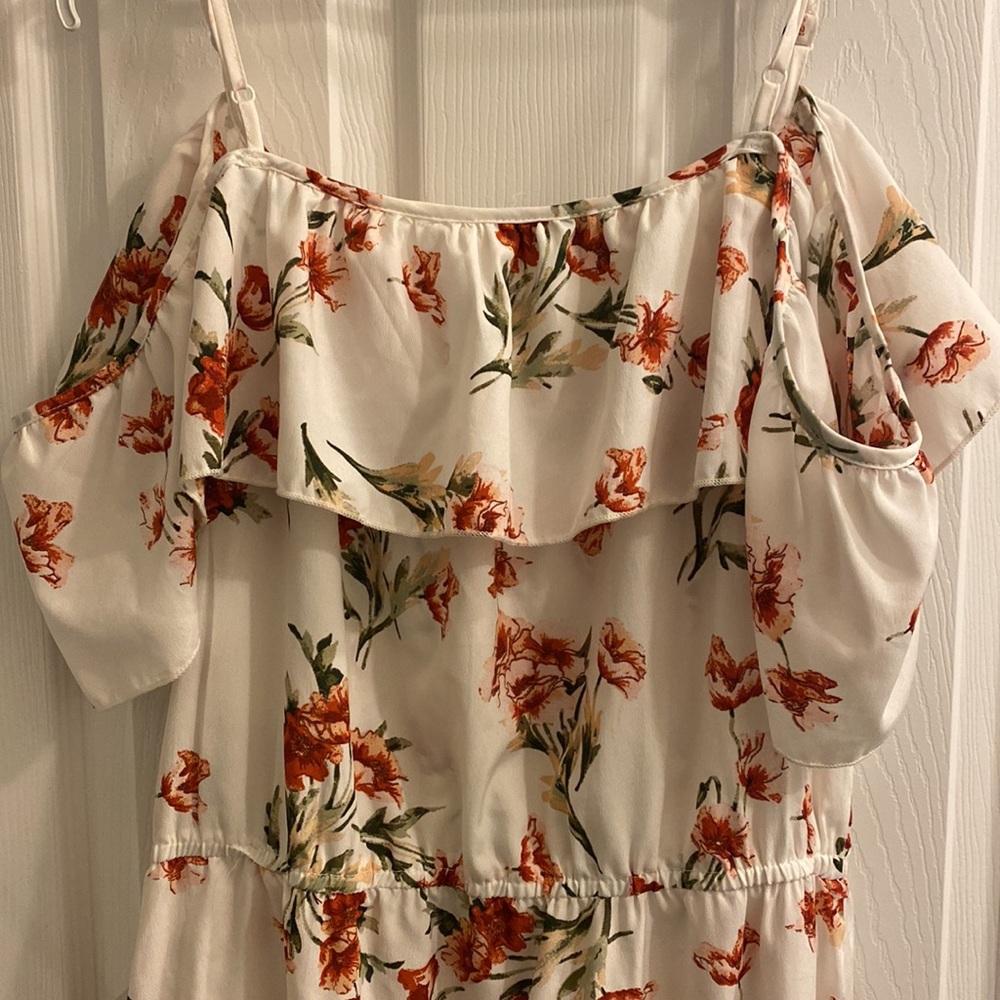 Floral High Low Riffle Off Shoulder Dress - Picture 4 of 5